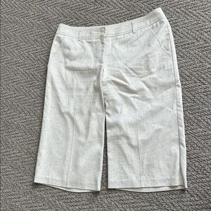 White House Black Market Off White Cropped Pants With Gold Thread